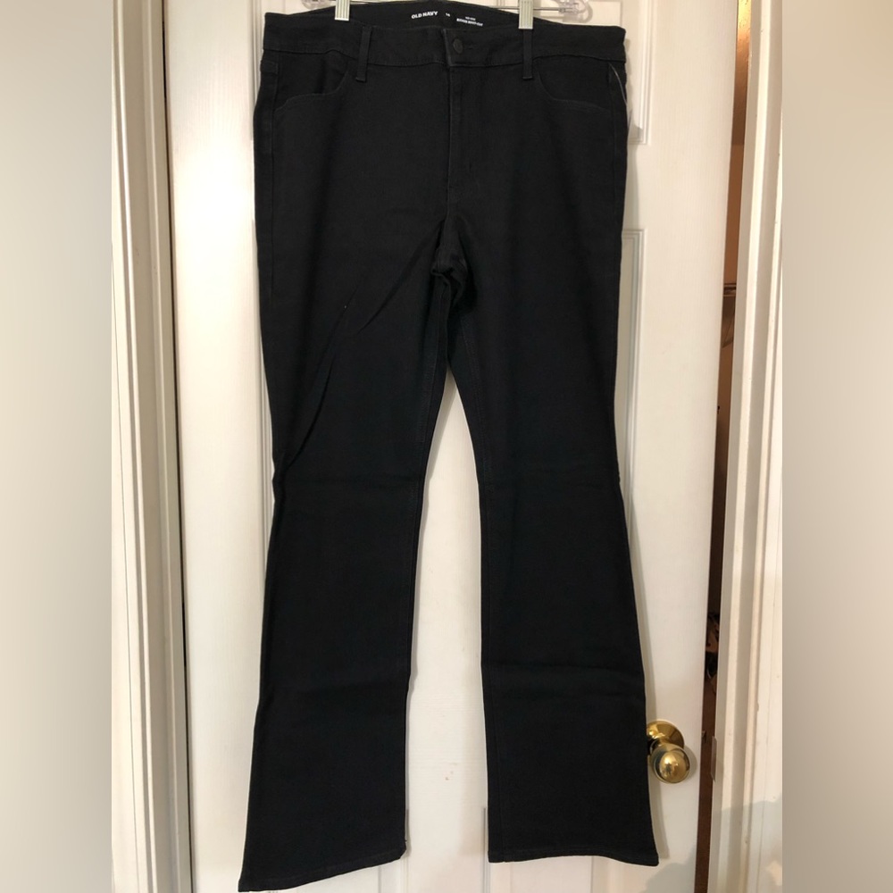 Old Navy NWT Women’s black bootcut jeans size 14